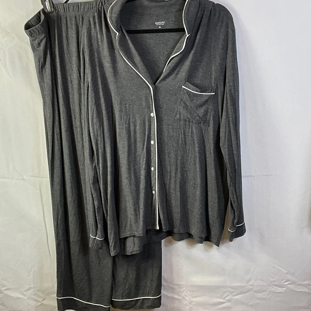 Alfani Charcoal Pajama Pant Set 2 piece with White Piping Size XL New